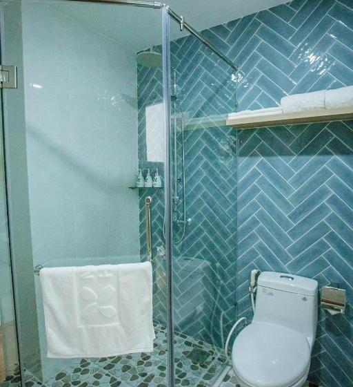 اتاق استاندارد با بالکن, Lotus Home Hillside