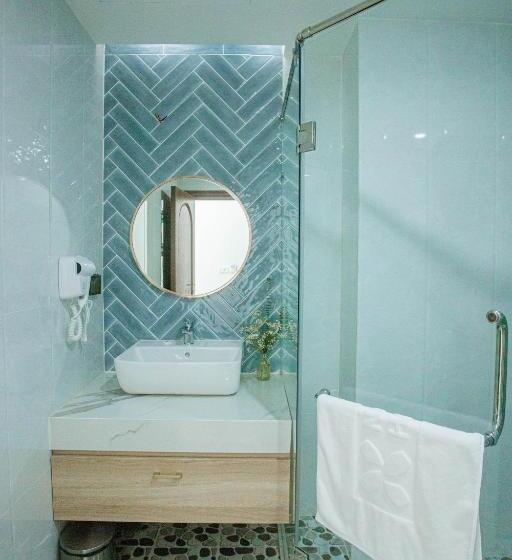اتاق استاندارد با بالکن, Lotus Home Hillside