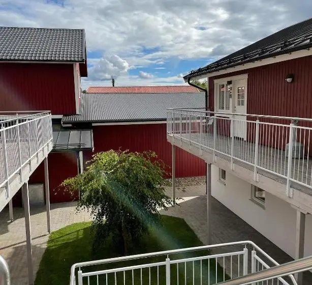 Classic Kolmen Hengen Huone, Land Inn Motel