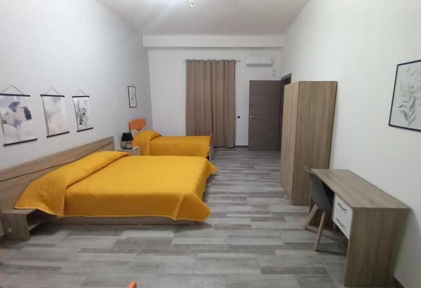 디럭스 패밀리 룸, Blu In