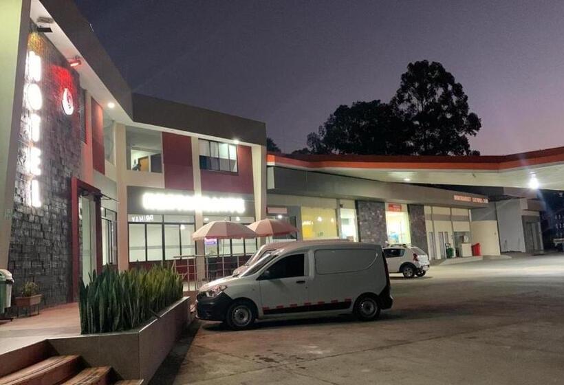 スタンダードルーム, El Cacique Popayan