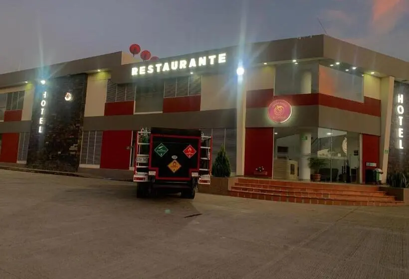 スタンダードルーム, El Cacique Popayan