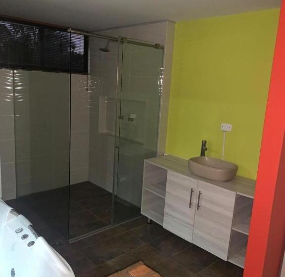 デラックスルーム, El Cacique Popayan