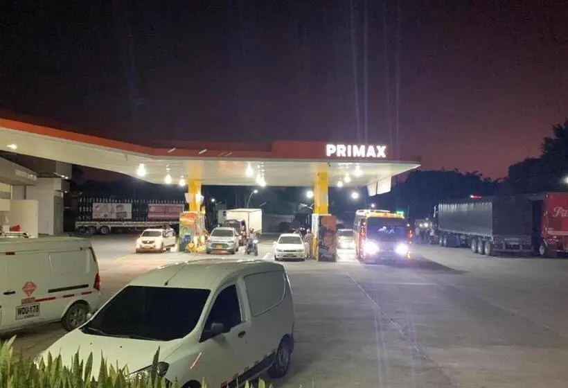 デラックスルーム, El Cacique Popayan