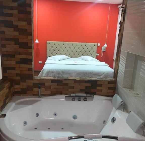 デラックスルーム, El Cacique Popayan