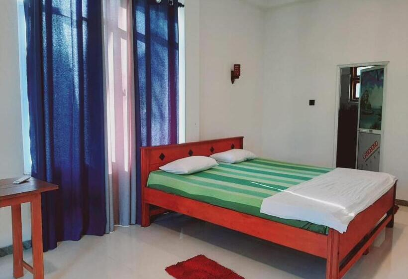 חדר סטנדרט, King S Cave