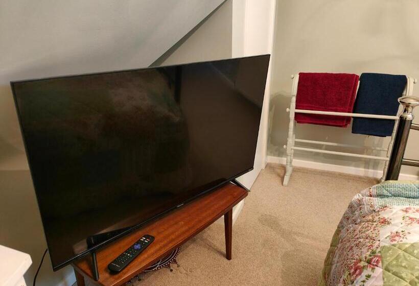 标准间, Bracken Lodge