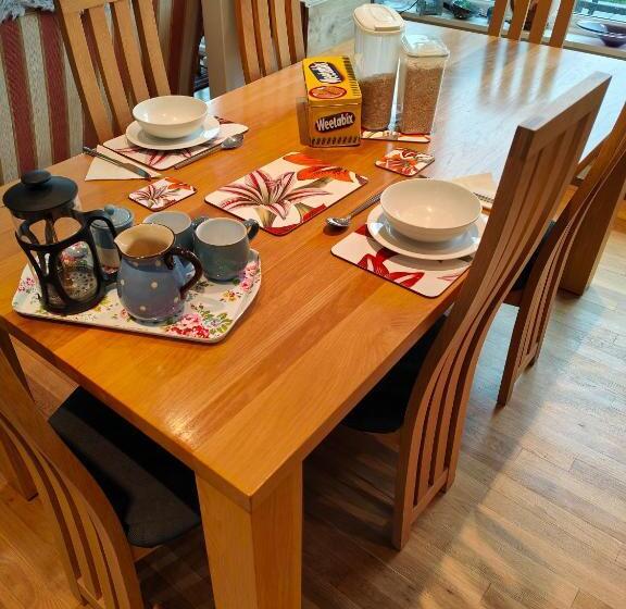 标准间, Bracken Lodge