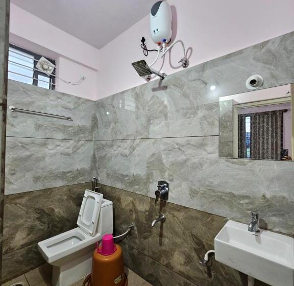 غرفة إقتصادية, Golden Palace Residency