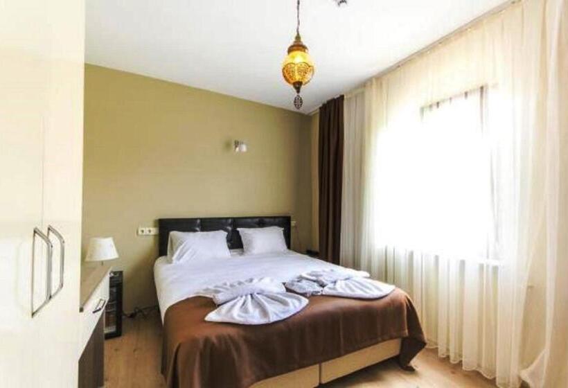 غرفة قياسية, şeri̇fe Hanim Konagi