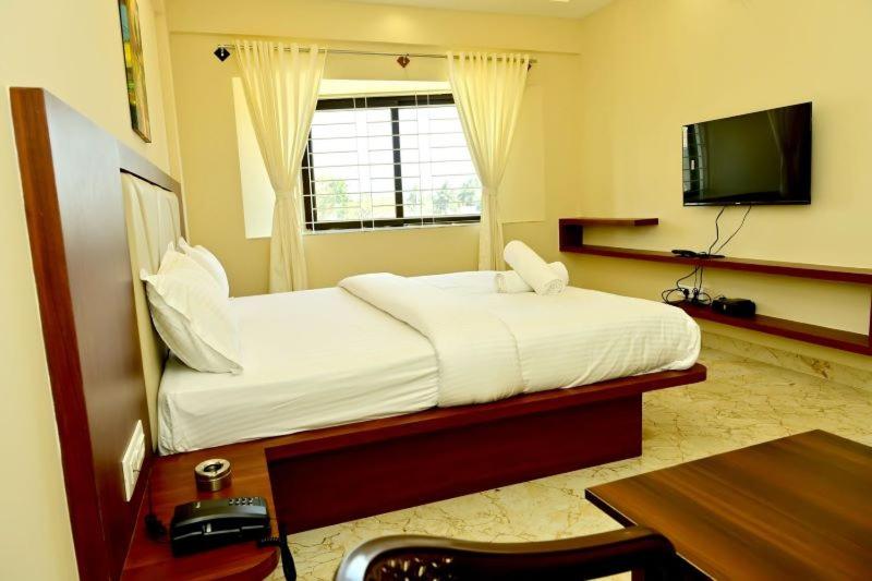 Номер Стандарт, Downtown Pr Groups Raashi Residency