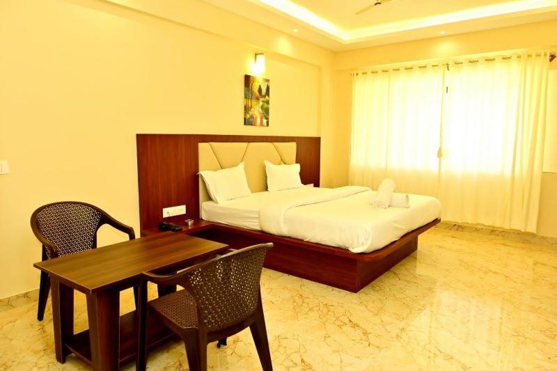 Номер Стандарт, Downtown Pr Groups Raashi Residency