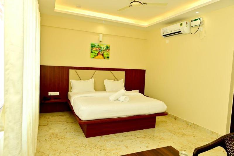 Номер Deluxe, Downtown Pr Groups Raashi Residency