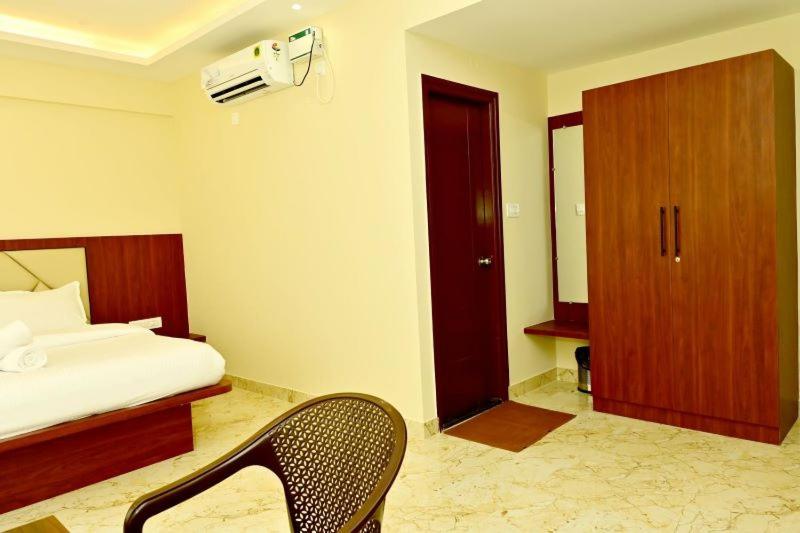 Номер Deluxe, Downtown Pr Groups Raashi Residency
