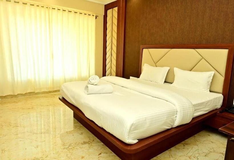 جناح إدارى, Downtown Pr Groups Raashi Residency