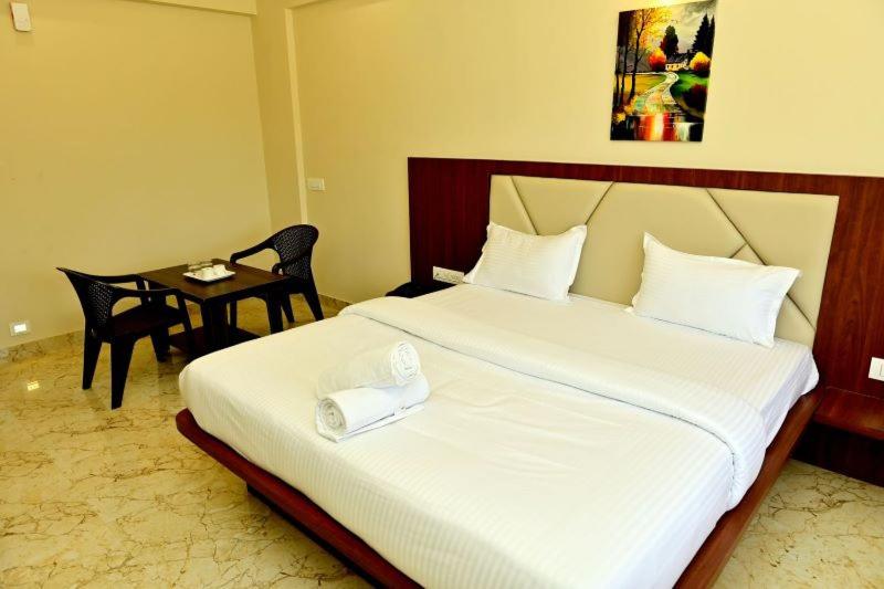 Номер Стандарт, Downtown Pr Groups Raashi Residency