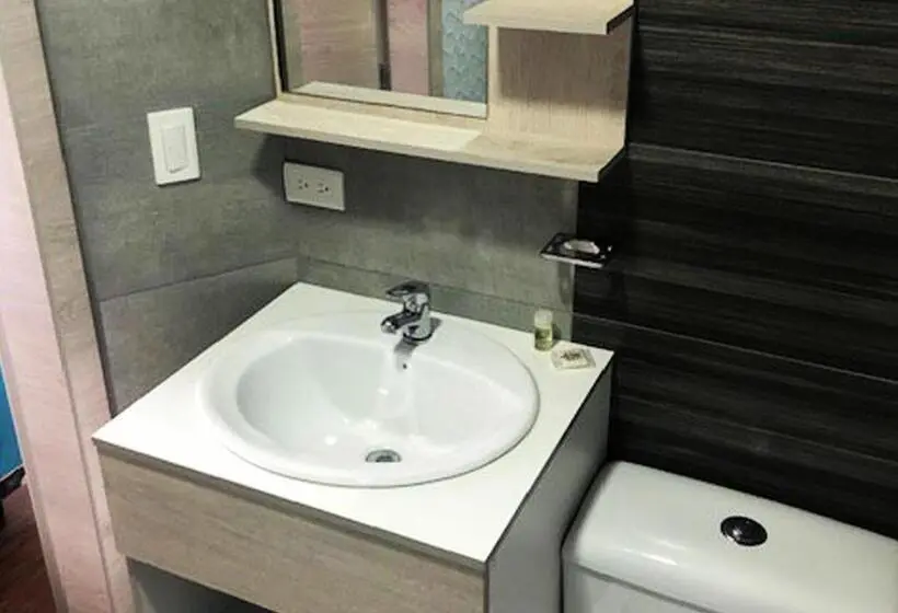 اتاق استاندارد یک نفره, Suites La Fontana