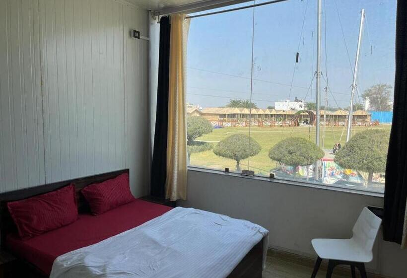 スタンダードルーム, Krishna Fun Land