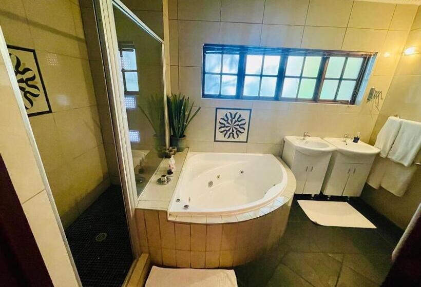 이그제큐티브 스위트, Pretoria Mansion Coral Tree Inn