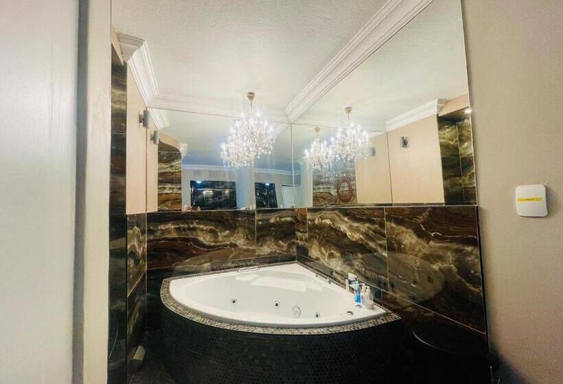 프레지덴셜 스위트, Pretoria Mansion Coral Tree Inn