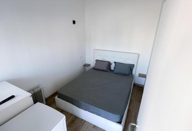 غرفة قياسية حمام مشترك, Vhostel