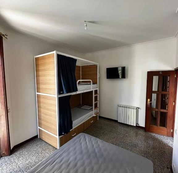 غرفة عائلية حمام مشترك, Vhostel