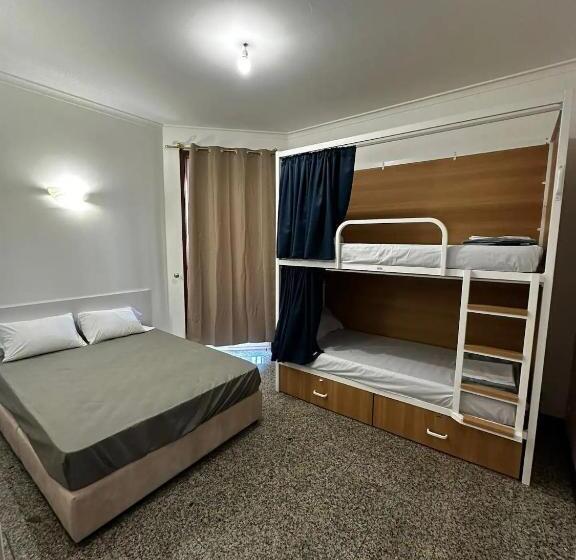 غرفة عائلية حمام مشترك, Vhostel