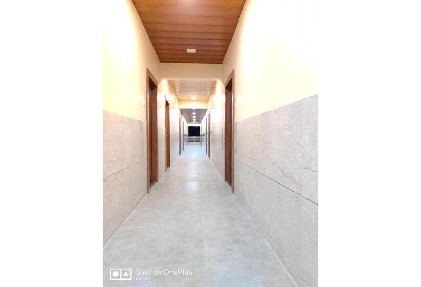 Quarto Deluxe, Durva Palace