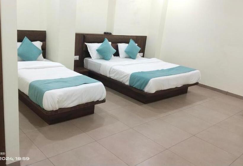 غرفة كلاسيكية ثلاثية, O Hill Park I