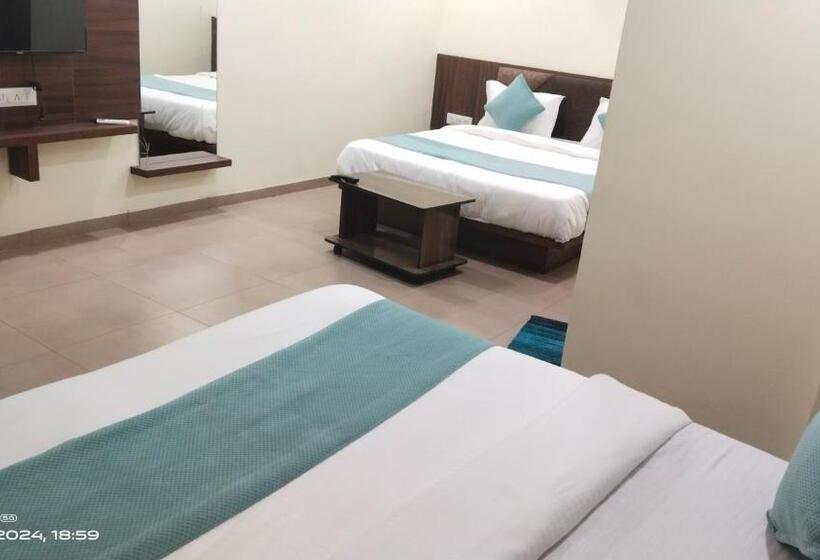 غرفة عائلية, O Hill Park I