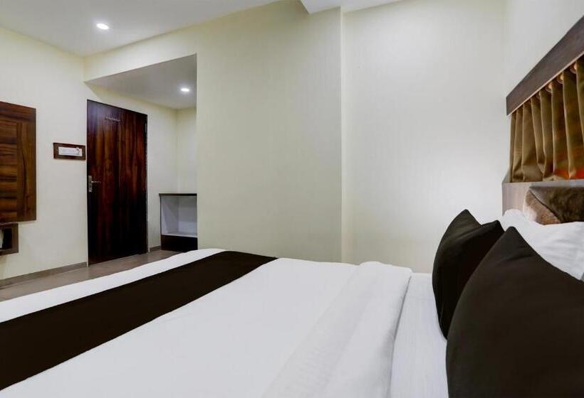 غرفة كلاسيكية ثلاثية, O Hill Park I