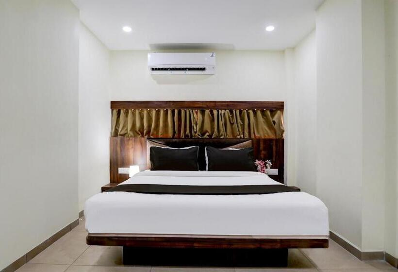 غرفة كلاسيكية ثلاثية, O Hill Park I