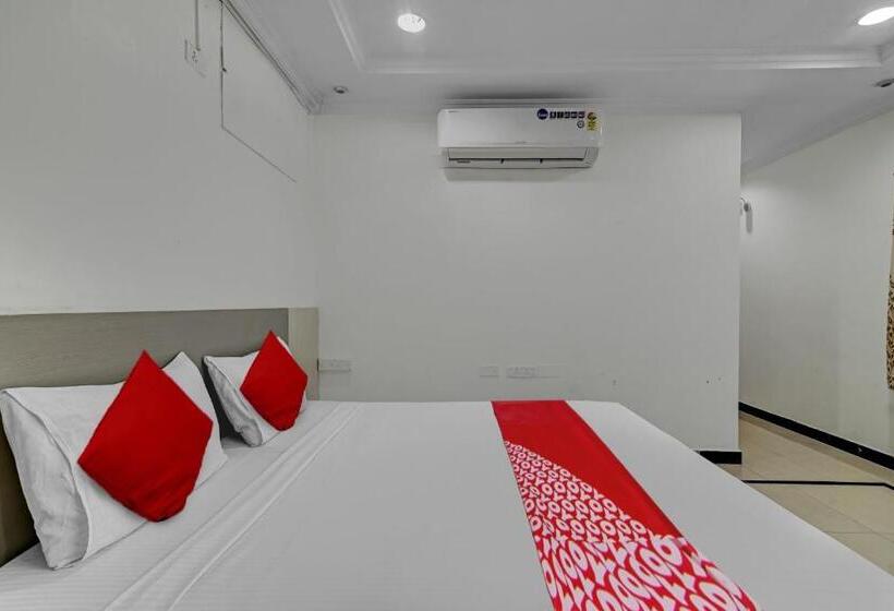 اتاق کلاسیک سه تخته, Oyo Serenity Home Stay