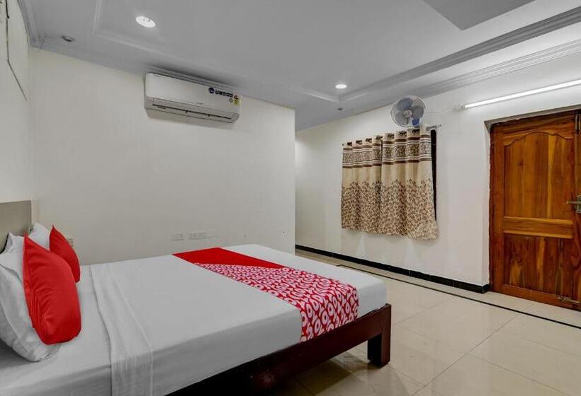 اتاق کلاسیک سه تخته, Oyo Serenity Home Stay