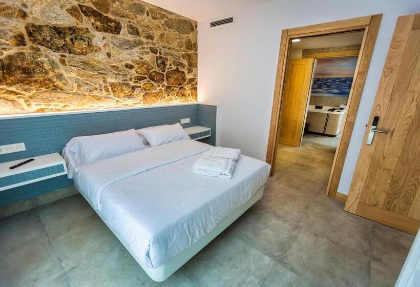 デラックスルーム, A De Lucía