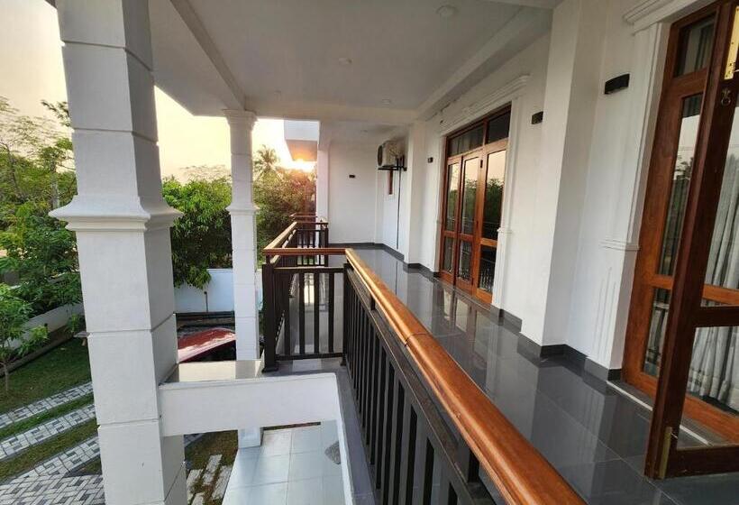 חדר משפחתי, Regno Residence The Infinity By Netflix