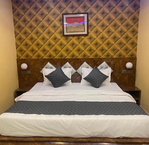 اتاق استاندارد, Shri Murari Relax Inn Pg