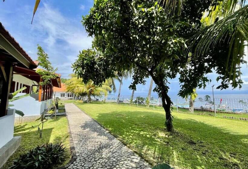 חדר סטנדרט נוף לים עם מרפסת, Tejakula Sunset Boutique Resort