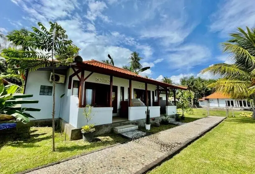 اتاق استاندارد با بالکن و چشم‌انداز دریا, Tejakula Sunset Boutique Resort