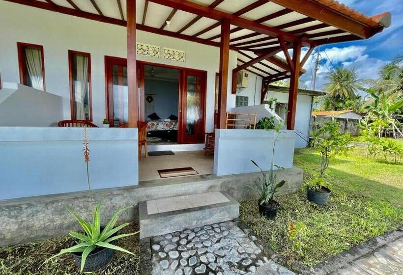 חדר סטנדרט נוף לים עם מרפסת, Tejakula Sunset Boutique Resort