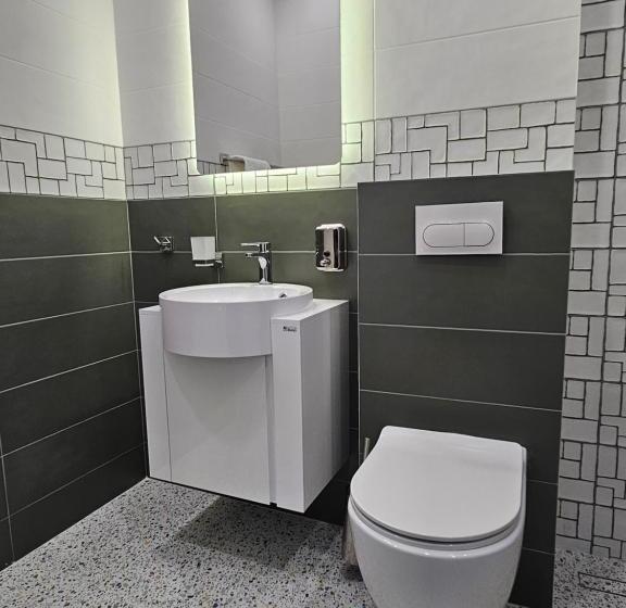 غرفة قياسية, Villa Geronimo