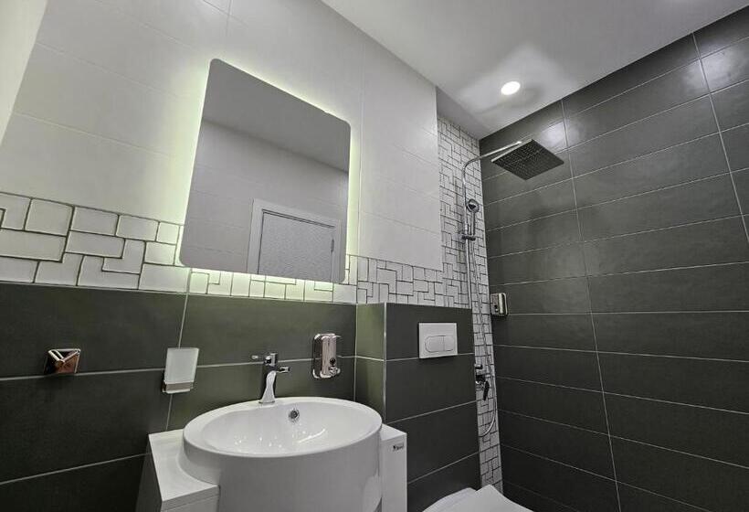 غرفة قياسية, Villa Geronimo