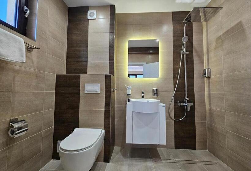 غرفة قياسية رباعية, Villa Geronimo