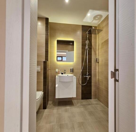 غرفة قياسية رباعية, Villa Geronimo