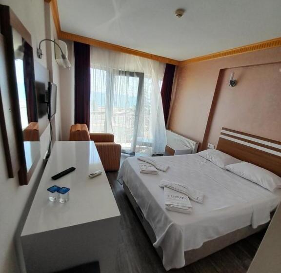 اتاق استاندارد با چشمانداز دریا, Lopera Beach