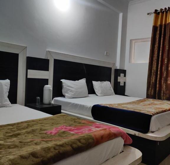 Трехместный Номер Deluxe, Parbhat Palace