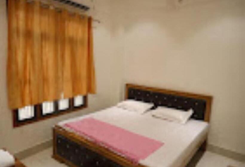 스탠다드 룸, Shree Harshan Kutir , Ayodhya