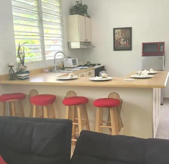 اتاق استاندارد با چشم‌انداز کوهستان, Beautiful House With Gazeebo Close To Beach