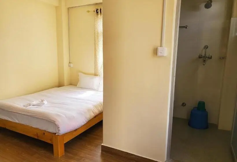 اتاق استاندارد, Santoshi Guest House, Pokhara