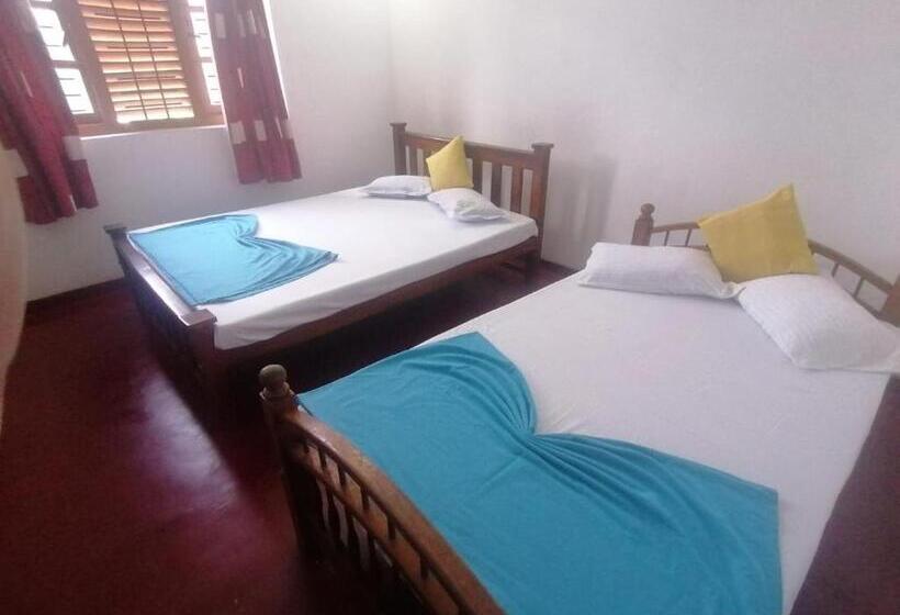 Семейный Номер, Sunshine Guest House